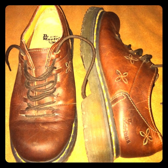 ✨Reduced✨ Size 6 women's dr martens