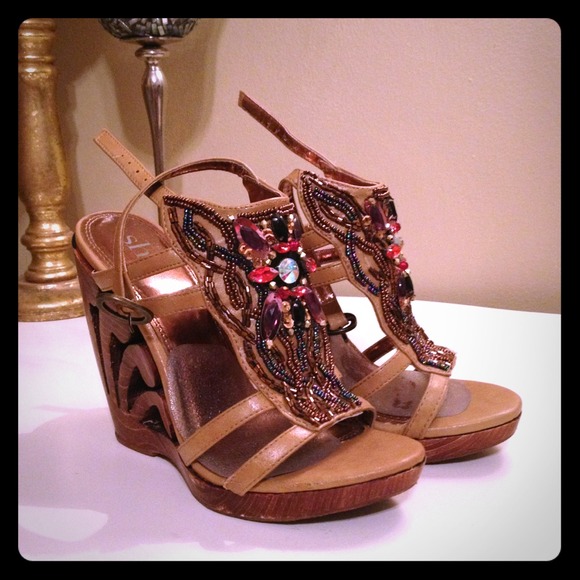 Shi by journeys shoes