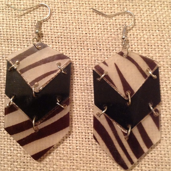 NEVER USED! Chevron Zebra Print Earrings! - Picture 2 of 2