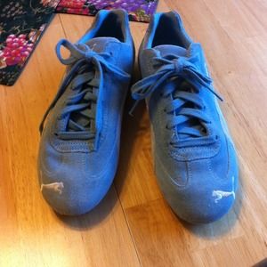 Puma blue suede tennies!