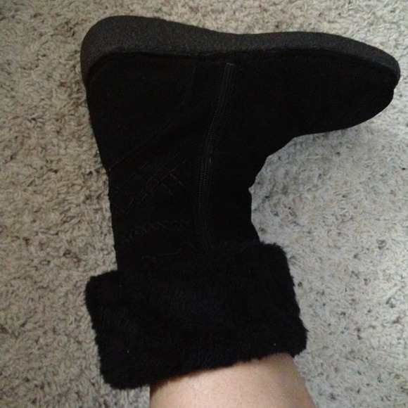 black suede boots size 8 - Picture 3 of 4