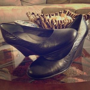 Aerosoles Black Leather Wedges