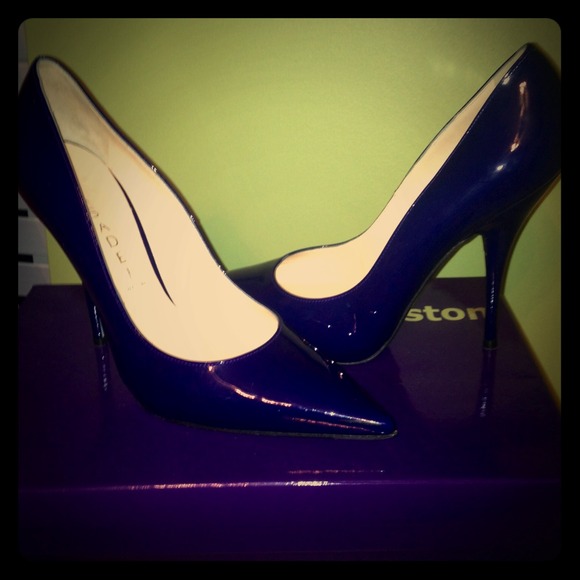 Fabulous Casadei blue pumps!
