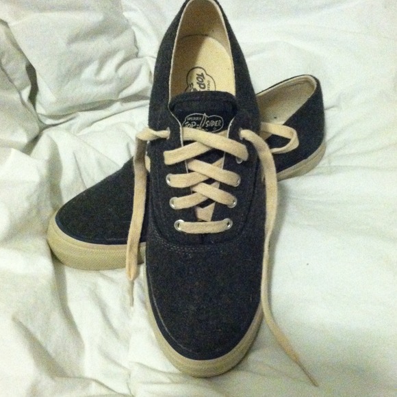 ⛔⛔SOLD⛔⛔Sperry Topsider Gray Wool sneakers