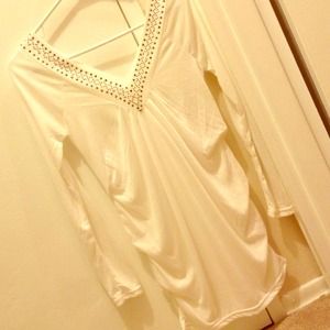 SOLD White Long Sleeve Shirt/Dress @lisa915