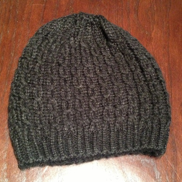 Black knit winter hat/beanie