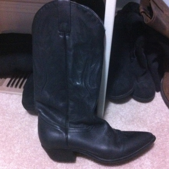 Black leather cowboy boots