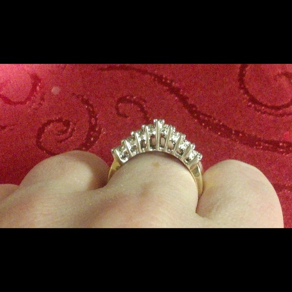 (REDUCED) DIAMOND Ring 10 Karat GOLD!!!!! - Picture 3 of 4