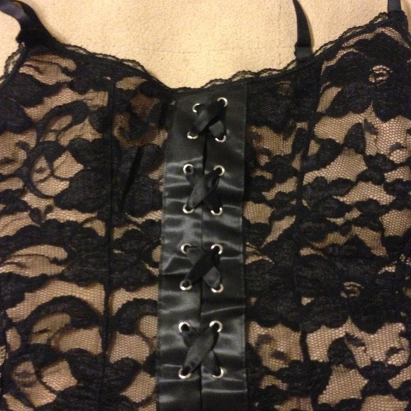 πON HOLD-BUNDLEπExpress Spaghetti Strap. - Picture 2 of 4