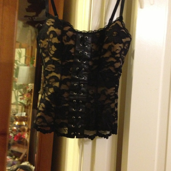 πON HOLD-BUNDLEπExpress Spaghetti Strap. - Picture 4 of 4