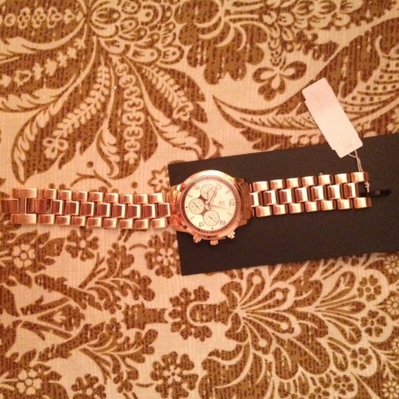 Rose gold watch NWT