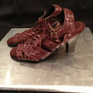 Hold for Medstor-Aerosoles brown leather sandal