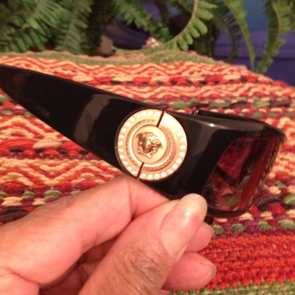 💢SOLD ON EBAY💢     Jazzy Versaces Sunshades! - Picture 2 of 2