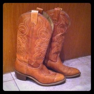 Tan Cowgirl Boots with unique pattern