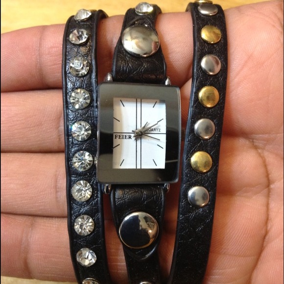 Brand New Wrap Around Leather Watch w/ Rhinestones