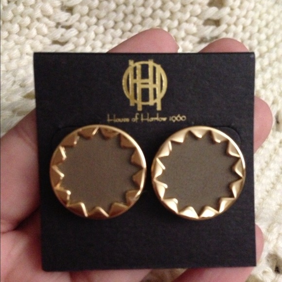 SOLD🙅 House of Harlow Sunburst Earrings