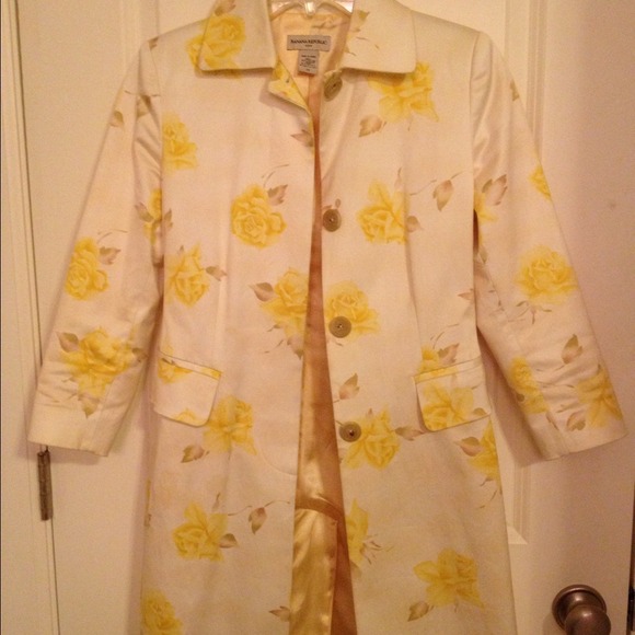 🎀Host Pick🎀 Banana republic yellow flower jacket - Picture 2 of 4