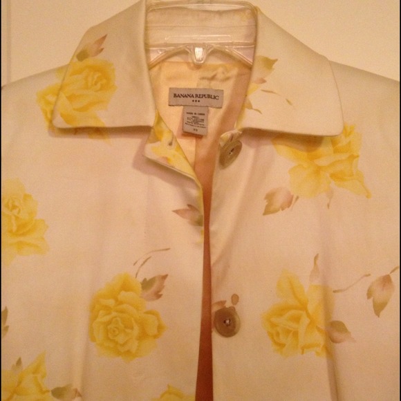 🎀Host Pick🎀 Banana republic yellow flower jacket - Picture 3 of 4