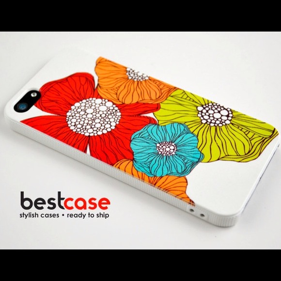 Really cute bright floral drawing. Fits iPhone 5.