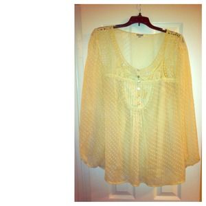 💢SOLD💢GORGEOUS sheer, ivory colored top ! ❤
