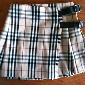 Burberry skirt