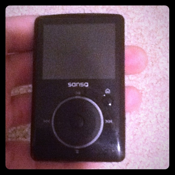Sansa Fuze mp3 player by SanDisk in black
