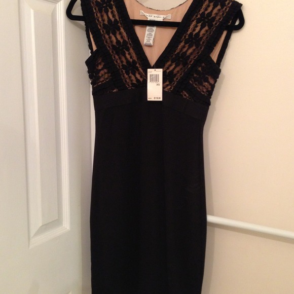 Mac Studio little black dress with lace details - Picture 1 of 3
