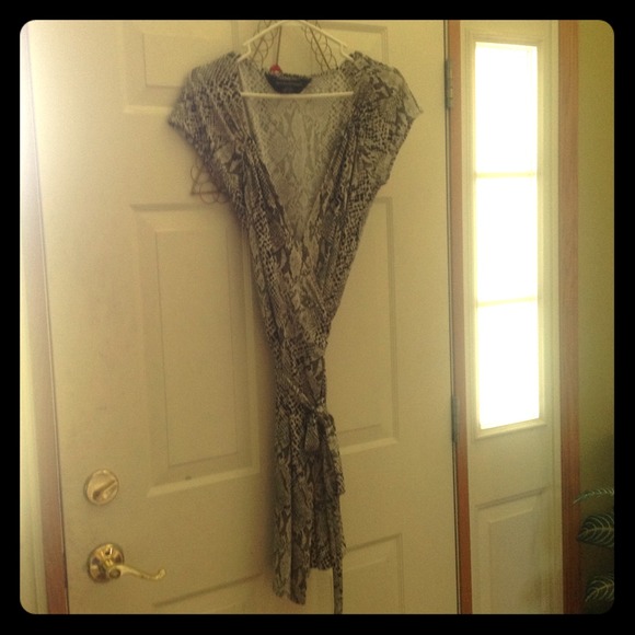 On hold for bfeliciano12 Wrap around dress.