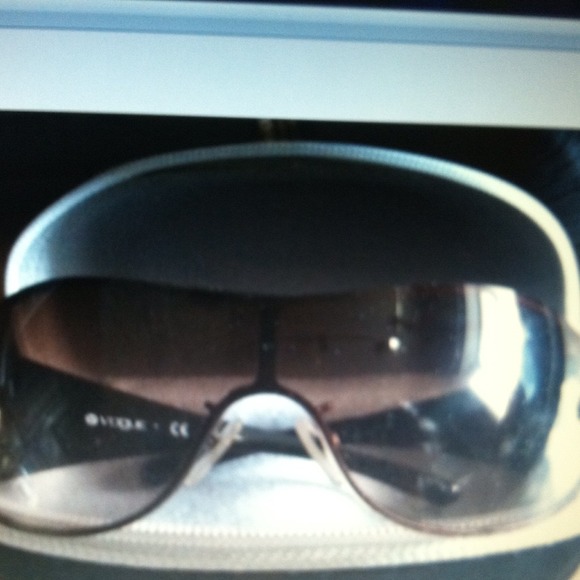 Vogue sunglasses - Picture 1 of 2