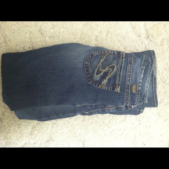 Silver jeans size 26.