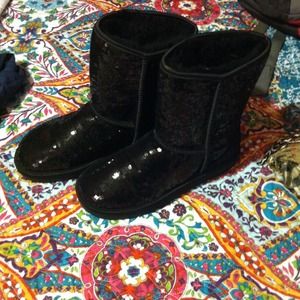 *****Reserved for addybellot****BLACK SPARKLY UGGS