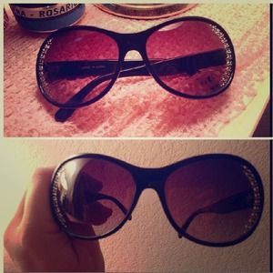 ⚡SOLD⚡Black Sunglasses with gems