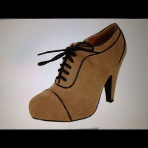 Qupid - Lace up Oxford Pump