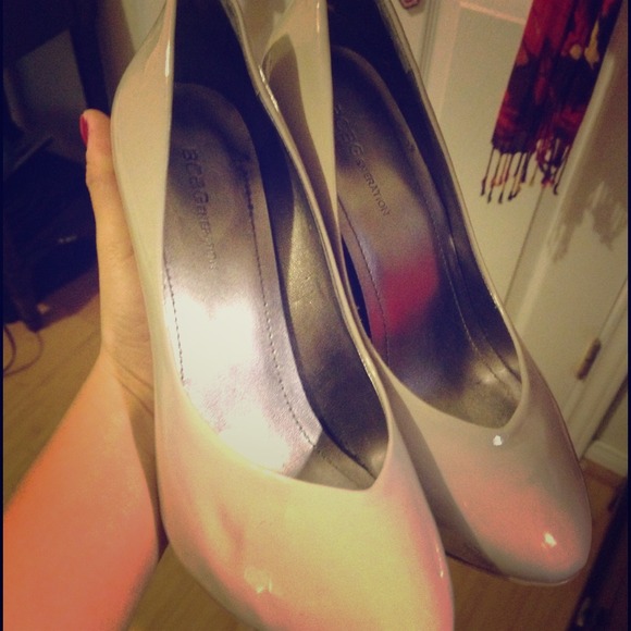 Brand New BCBG nude pumps