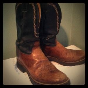 Price reduced!! Vintage Tony Lama cowboy boots