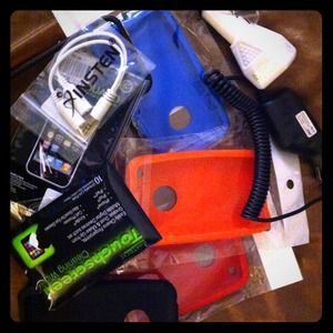💢💢RESERVED💢💢iPhone 4/4S accessories bundle