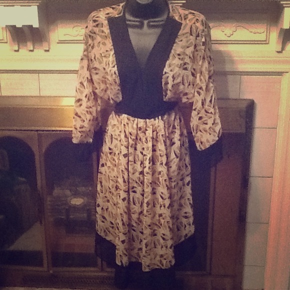 SOLD Essentials by Milano Kimono styled dress - Picture 1 of 4