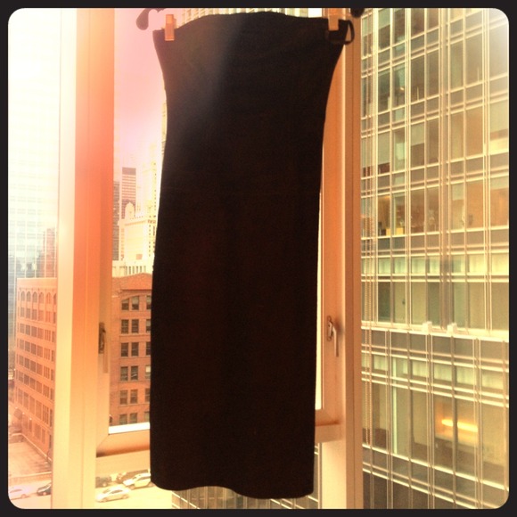 Strapless fitted sued Theory dress