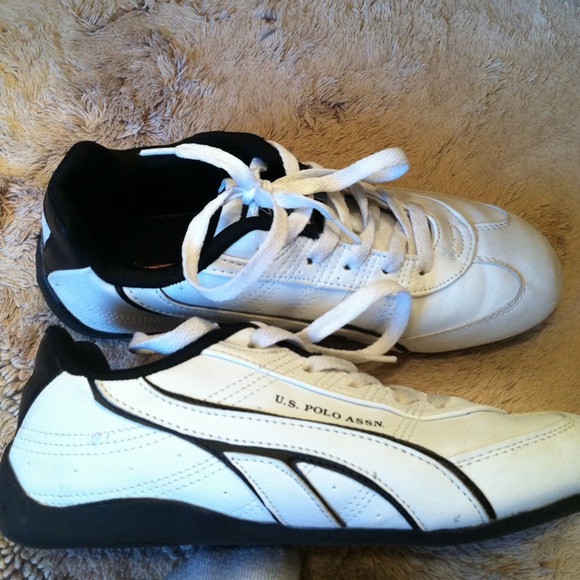 SOLD IN BUNDLE!! U.S. Polo 7m shoes