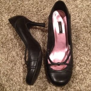 Black cutesy Mary Jane heel