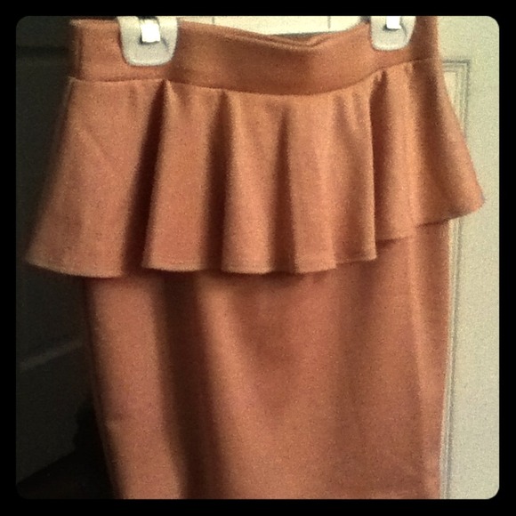 nude ruffled bodycon skirt