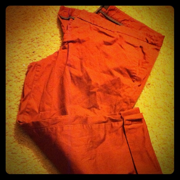 💢SOLD💢Coral Capri pants - Picture 1 of 3