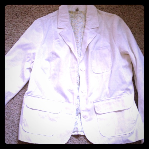 White Blazer & Jean skirt for atuscano
