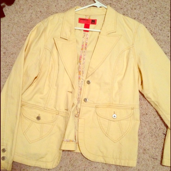 MossIssue Jackets & Blazers - 💥Reserved for mkmckenna💥