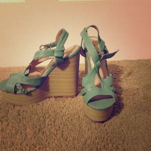 💥Sold💥Mint green wedges