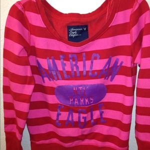 American Eagle crew neck sweater