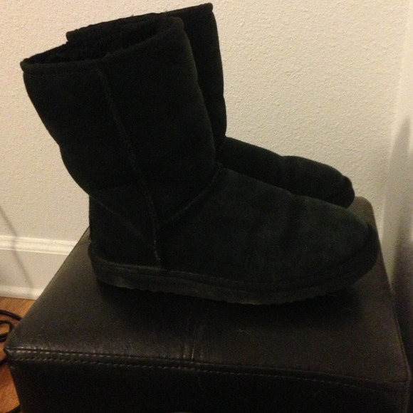 🚫Sold🚫 Black Classic Uggs