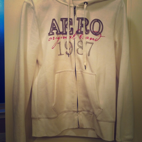SOLD IN BUNDLE!! Aeropostale Large White Jacket