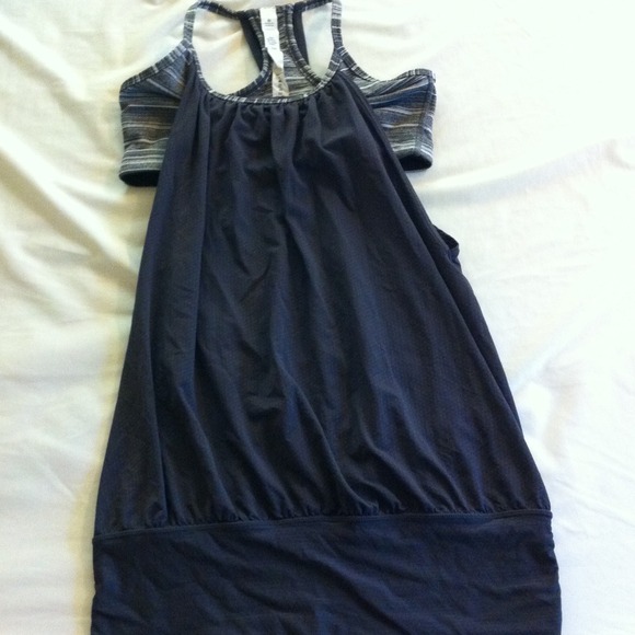 !!!SOLD IN A BUNDLE!!!  Lululemon workout top