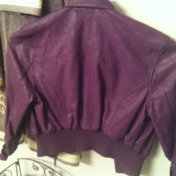 Leather jacket - Picture 2 of 2